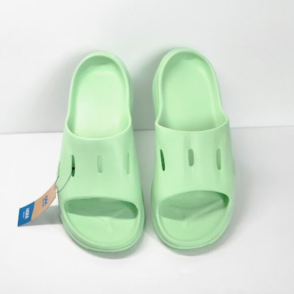Sandals_&_Flip_Flops